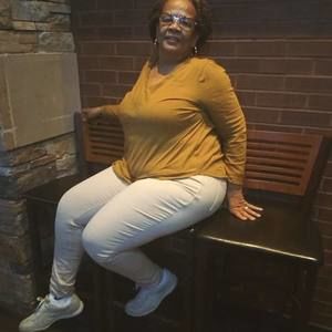 Meet your Posher, Beverly